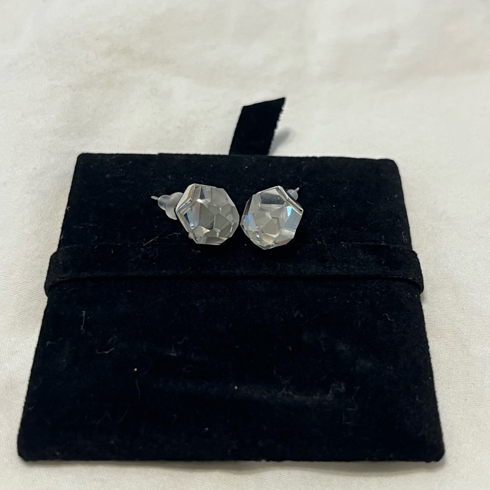 swarovski crystal stud earrings